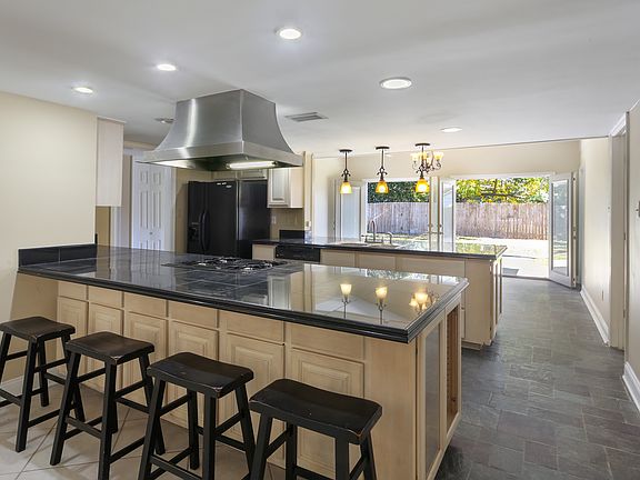 Open Kitchen w/ view of yard
