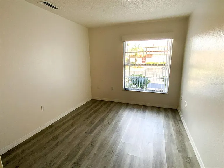 6036 Chesham Dr #5 — Photo 9
