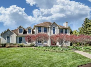 1578 Waterbury Woods Ln, Dayton, OH 45458