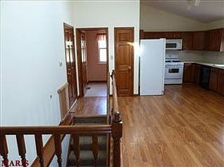 5th image of 2863 Chapel View Dr