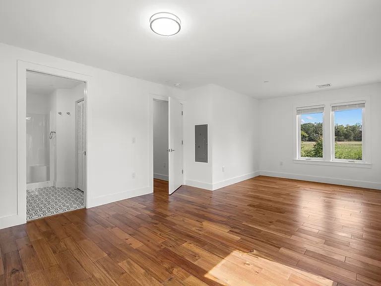 245 E Main St #2 — Photo 26