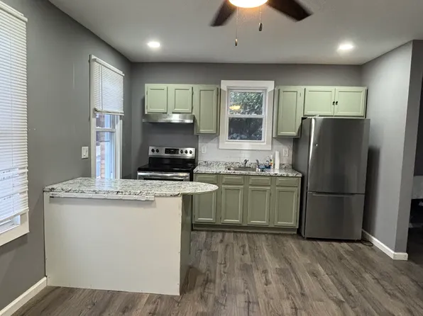 329 Sunbury St #1, Minersville, PA 17954
