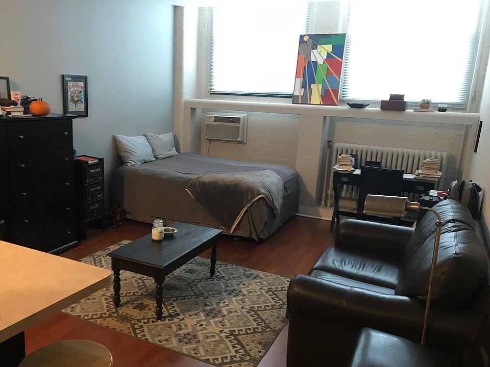 1st image of 520 W Wellington Ave APT 1G