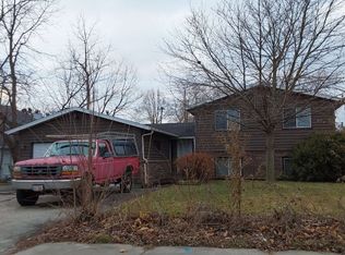 830 E Liberty St, Wauconda, IL 60084