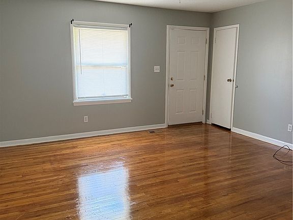 2nd image of 3204 E Brinkley Dr