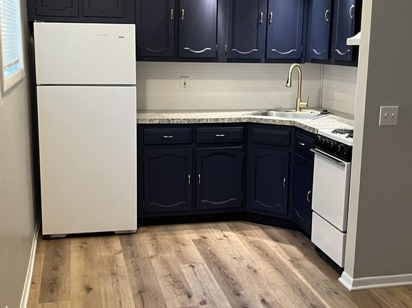 2400 S Detroit Ave APT 4