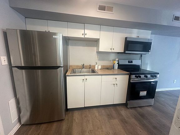 3rd image of 232 Church St APT 1