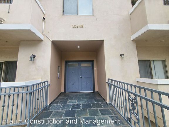 3rd image of 10849 Fruitland Dr #108