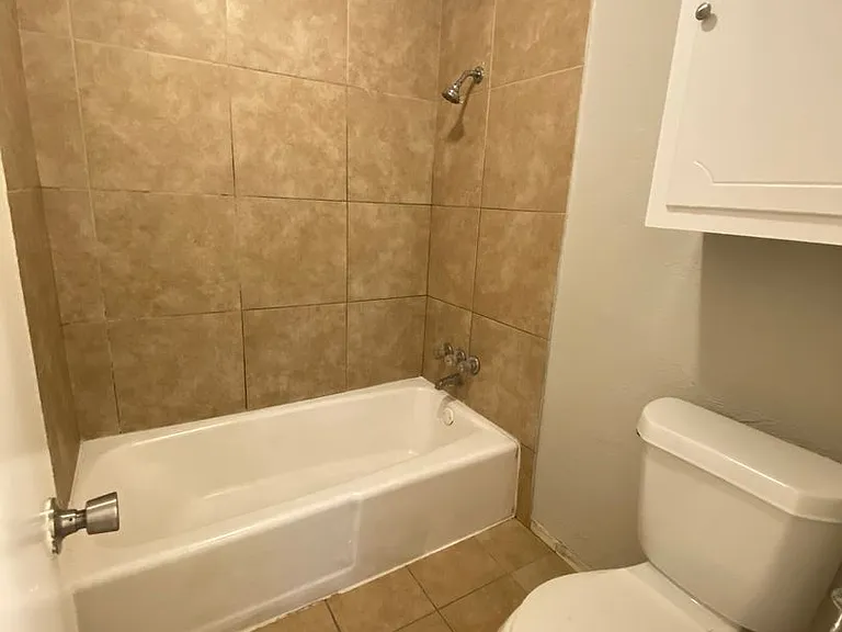 Spacious 1 Bed 1 Bath — Photo 9