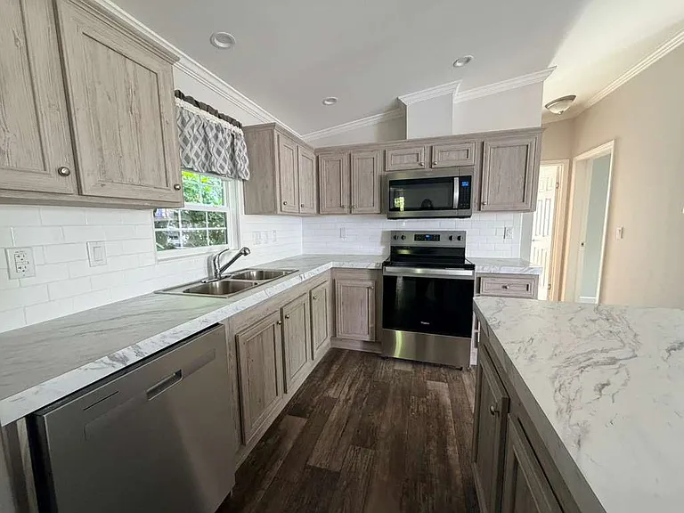 3447 SW 50th Ln #E-12 — Photo 5