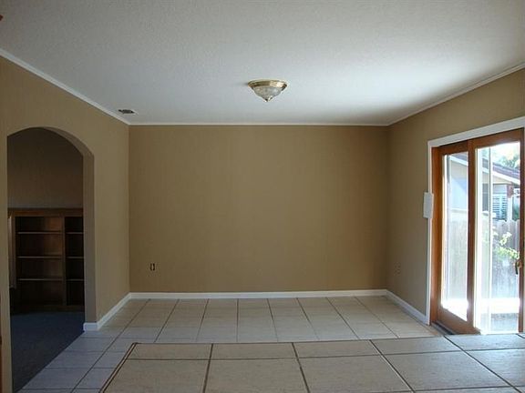 3rd image of 1438 Claremont Dr