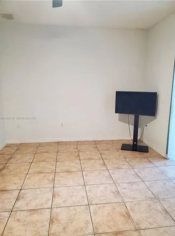 7834 Catalina Cir — Photo 10