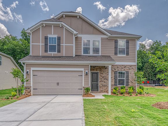 Welcome home to the Brentwood floorplan.
