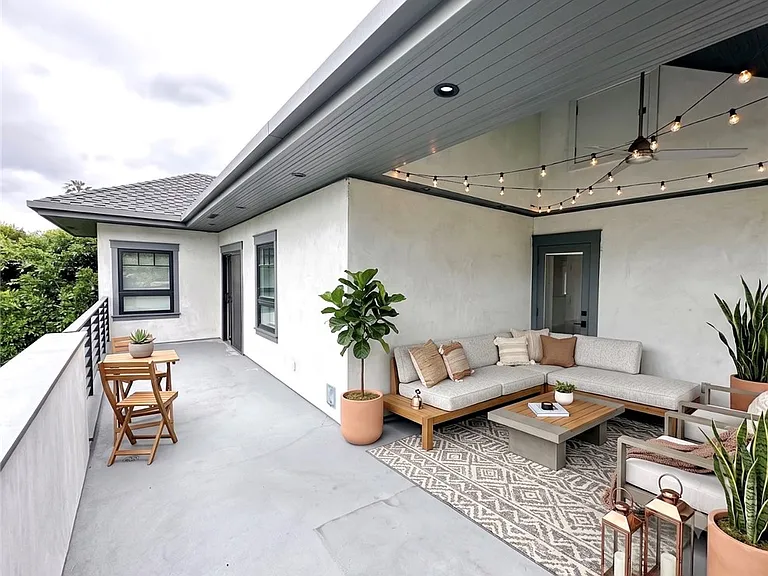 1616 N Ogden Dr — Photo 14