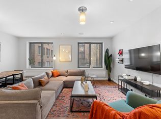 459 W 44th St #2B, New York, NY 10036