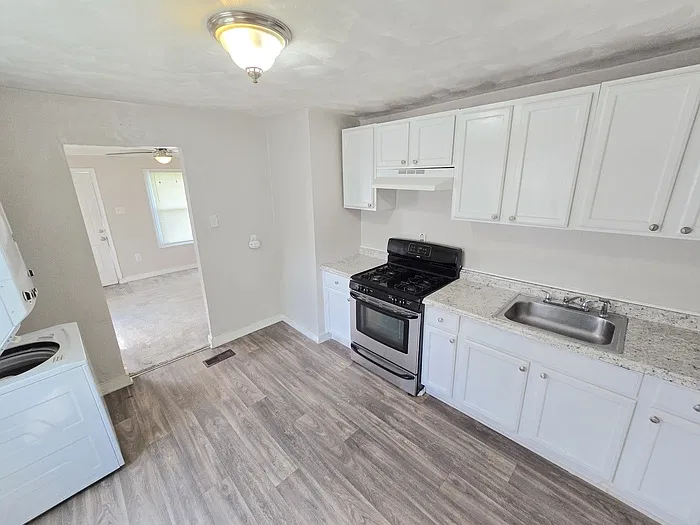 2 bed, 1.0 bath, 690 sqft, $1,195 — Photo 4