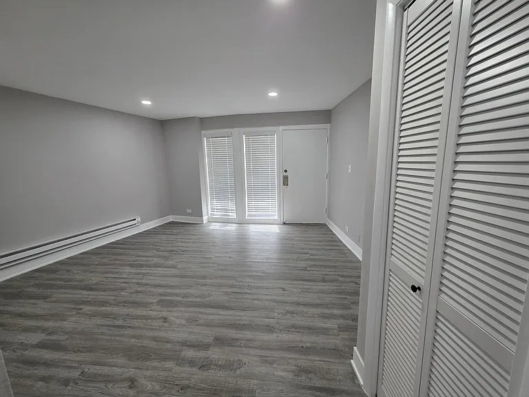 6901 N Ridge Blvd #1F — Photo 10