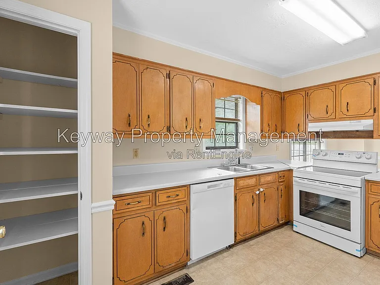 3638 Karleen Rd — Photo 9