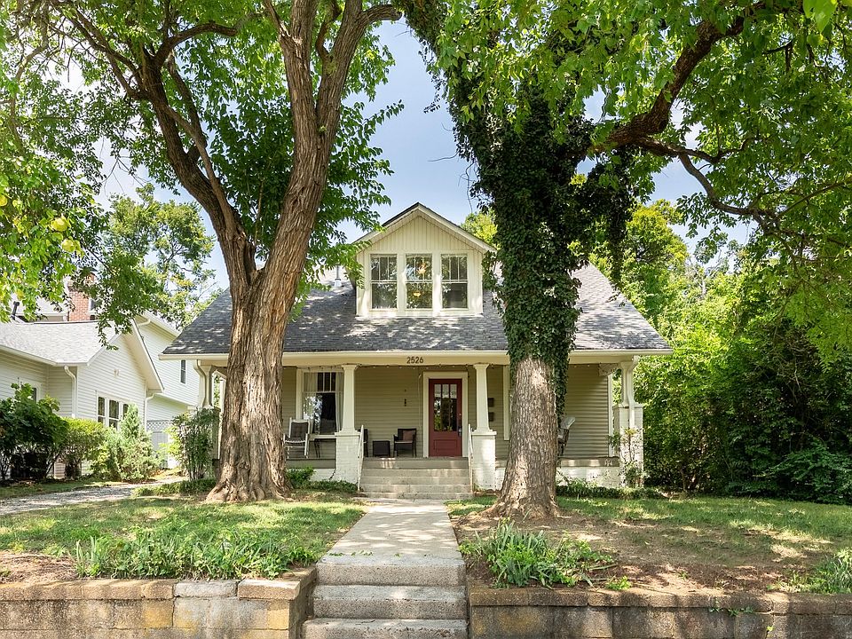 1st image of 2526 Blair Blvd #B