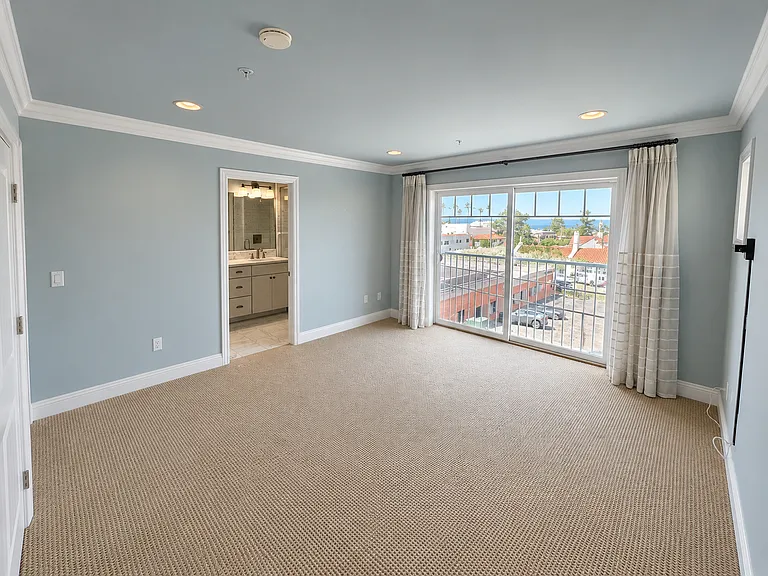 7718 Ivanhoe Ave — Photo 10