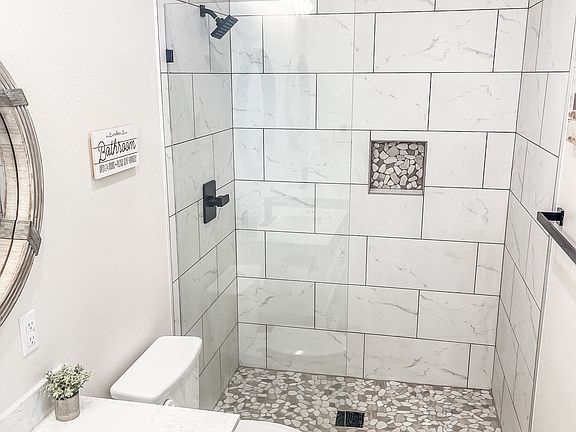 Master bath en suite