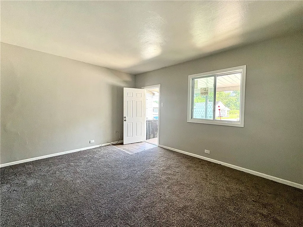 2 bed, 968 sqft, $1,250 — Photo 4