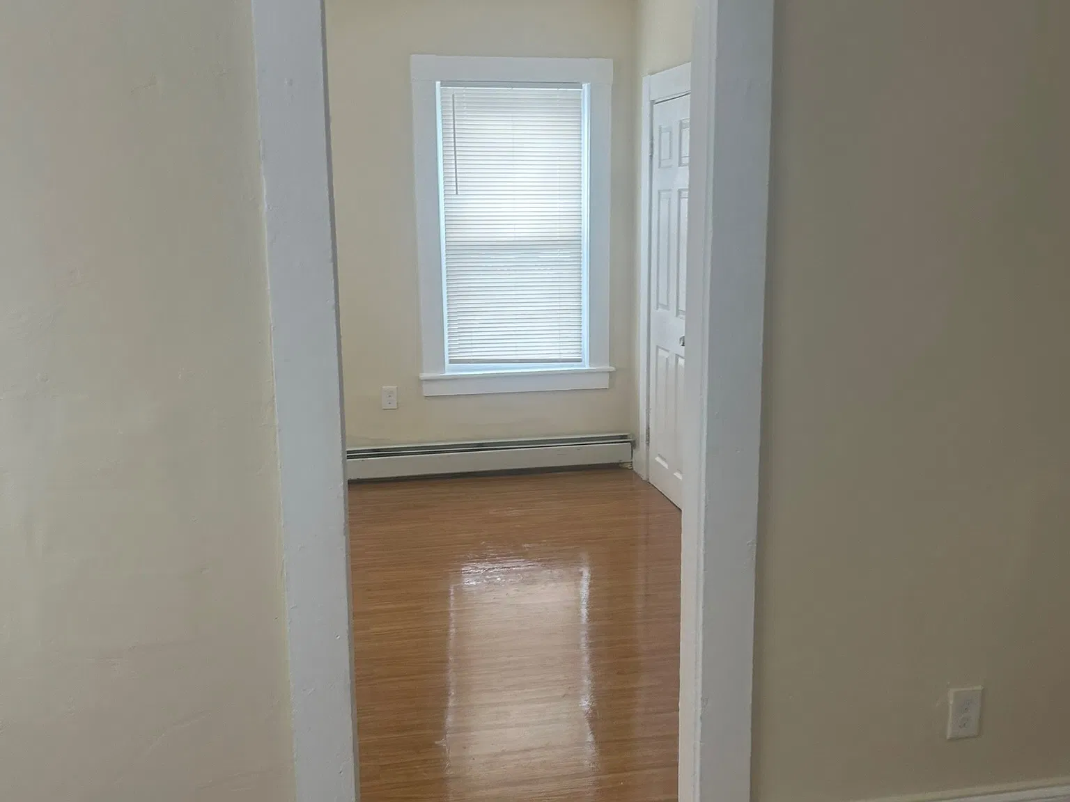 3 bed, $2,300 — Photo 2
