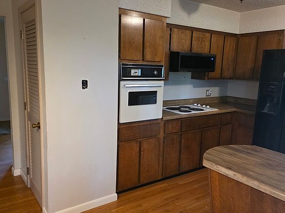 5th image of 528 Gardner Rd NW