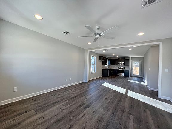 3rd image of 4406 Easthaven Cir