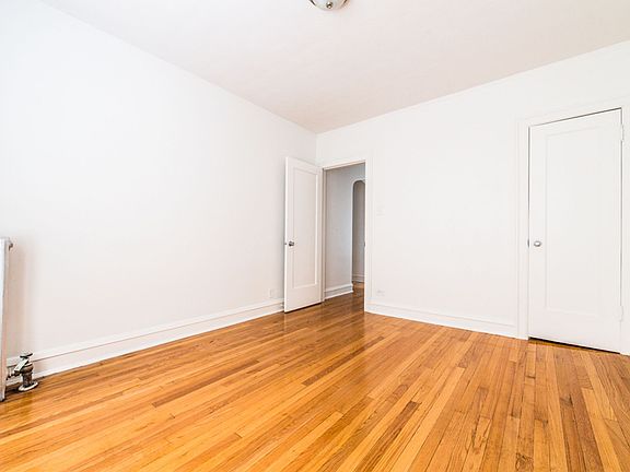 3rd image of 7955 S Calumet Ave #5609