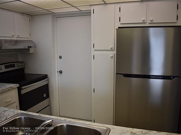 3rd image of 1000 River Reach Dr APT 301
