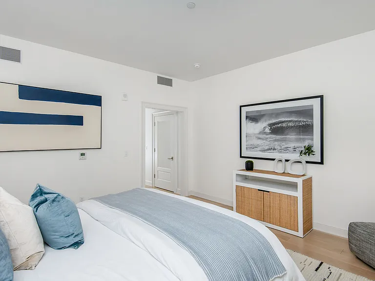 The Residences at Palisades Village — Photo 15