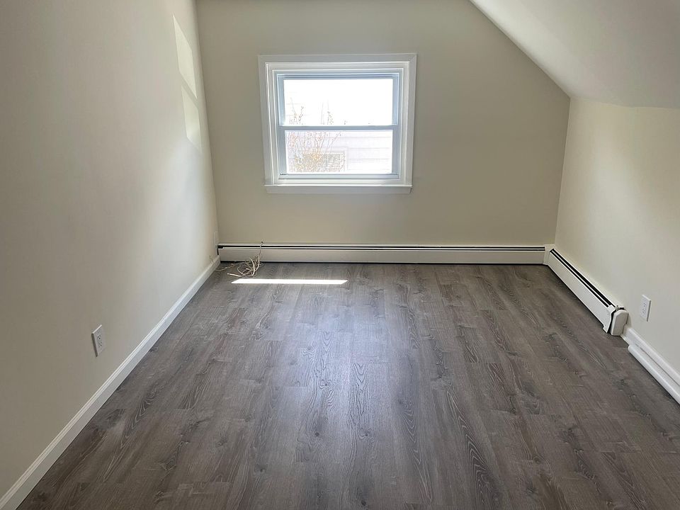 1st image of 115 Duane St Floor 2