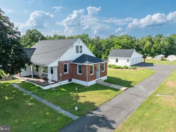 107 Big Rd, Zieglersville, PA 19492