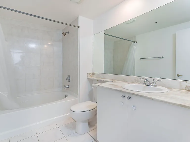 18800 NE 29th Ave #923 — Photo 14