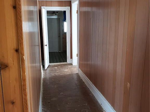 3rd image of 10 Chestnut Ave