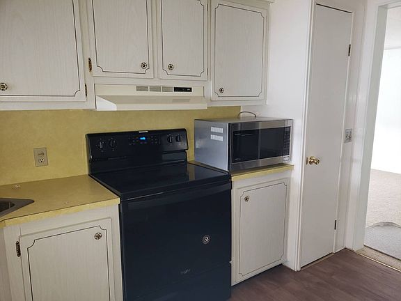 4th image of 58 6th St E