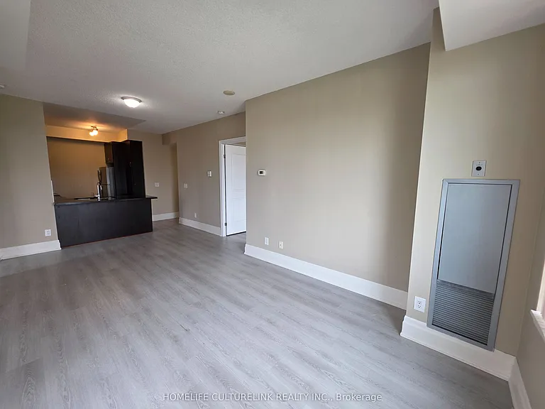 131 Upper Duke Cres #804 — Photo 12