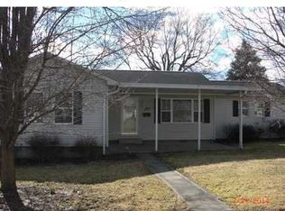 223 Valley View Dr, Hurricane, WV 25526