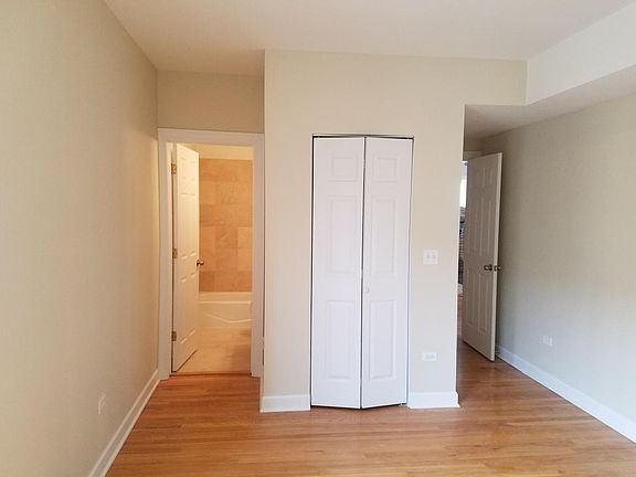 3rd image of 5156 N Avers Ave APT 2W
