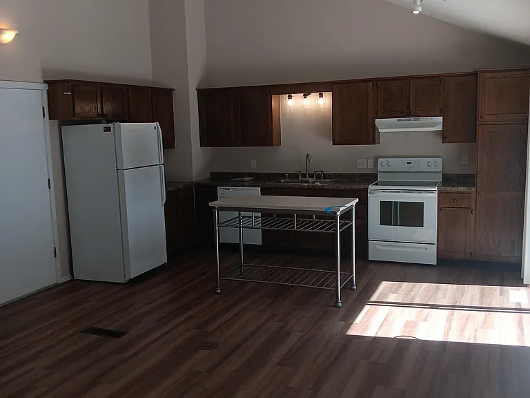 2677 Richardson St — Photo 3