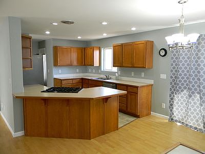 4th image of 1112 Park Ave