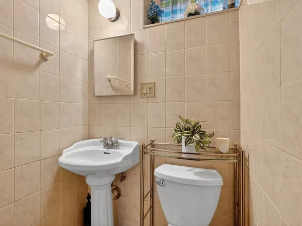 870 Passaic Avenue image 22 of 25