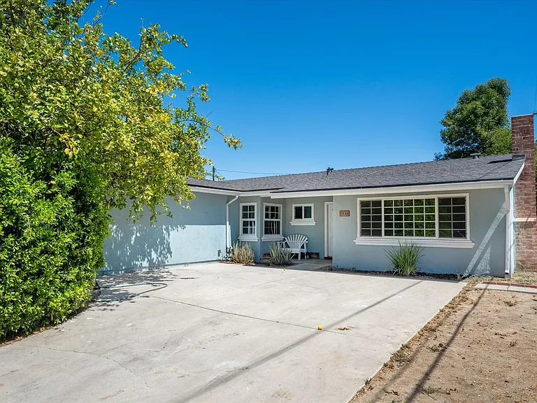 8846 Laramie Ave — Photo 32