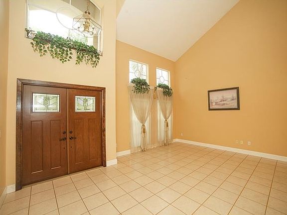 4th image of 12883 Enclave Dr