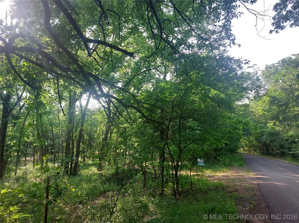 69685 S 324th Rd, Wagoner, OK 74467