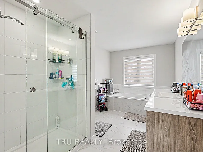 748 Eminence St — Photo 18