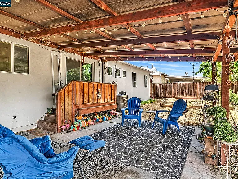 1331 Pear Dr — Photo 33