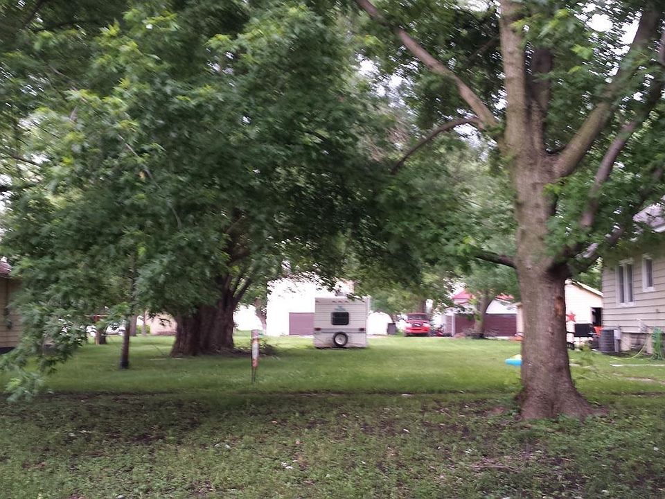 2nd image of 416 N Iowa Ave