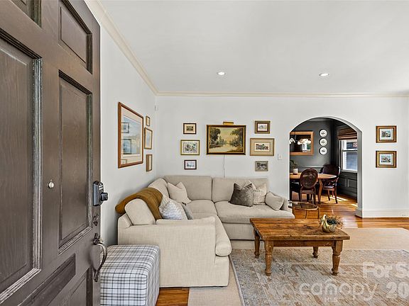 3rd image of 1505 E Worthington Ave